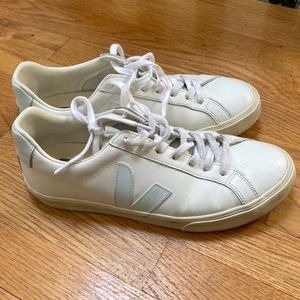 Size 41 Veja Sneakers
